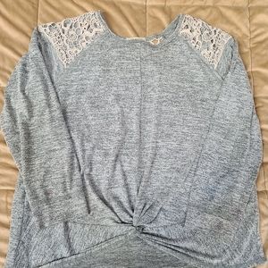 Lace detailed long sleeve